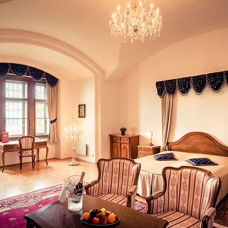 štekl Hluboká nad Vltavou