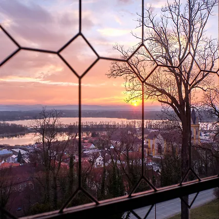 štekl Hotel