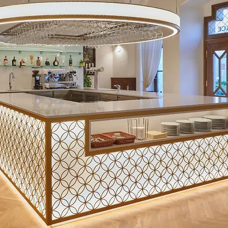 Stekl Otel Hluboká nad Vltavou
