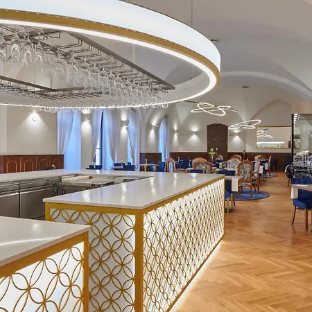 Otel Stekl 4*