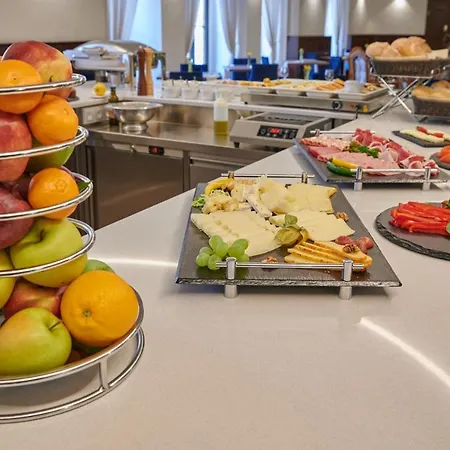 シュテクル 4* Hluboká nad Vltavou